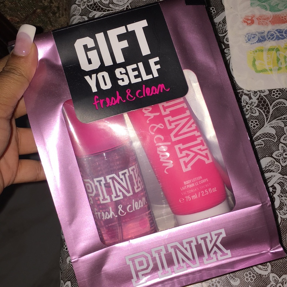 Selling this new unused gift set from PINK